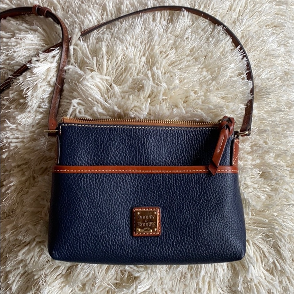 Dooney and Bourke cross body/never used